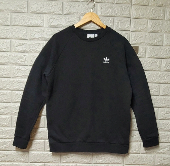 [105] 아디다스 에센셜 로고 맨투맨