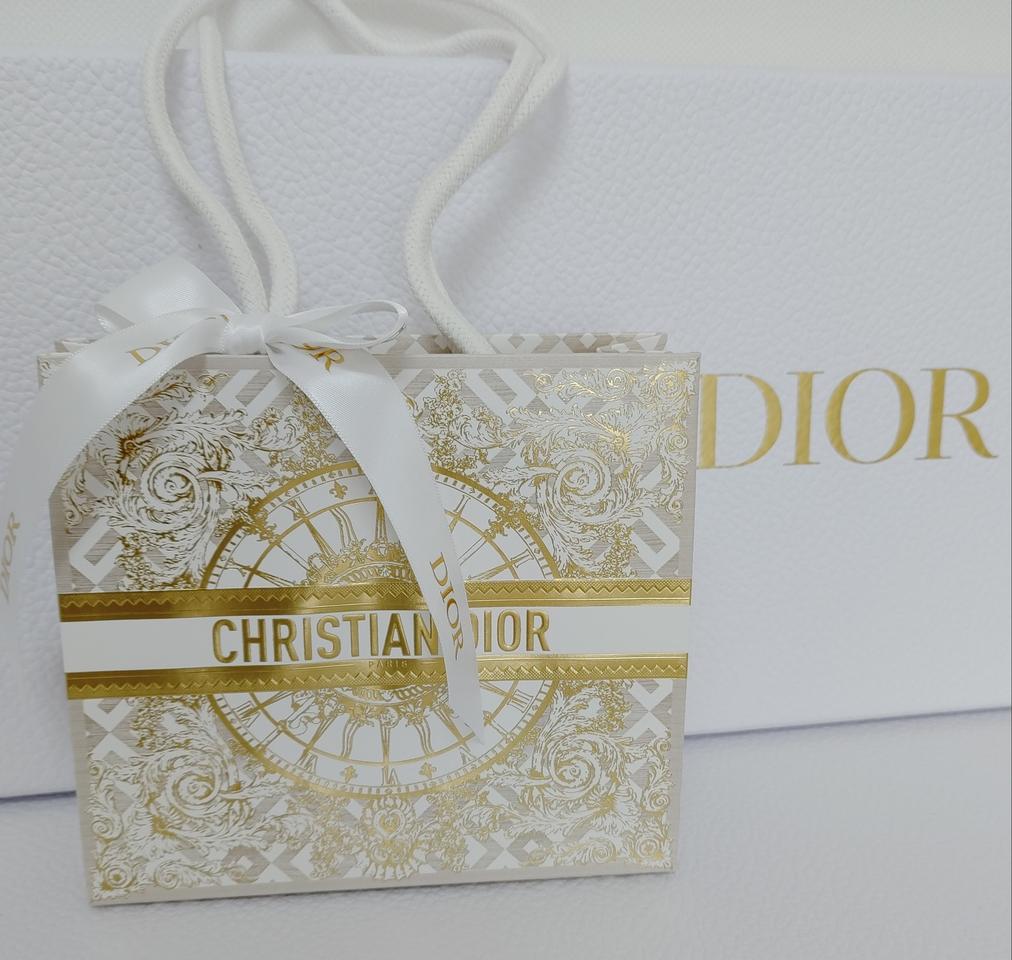 디올 홀리데이 한정판  코스메틱 쇼핑백  스몰 사이즈 10장. 새상품