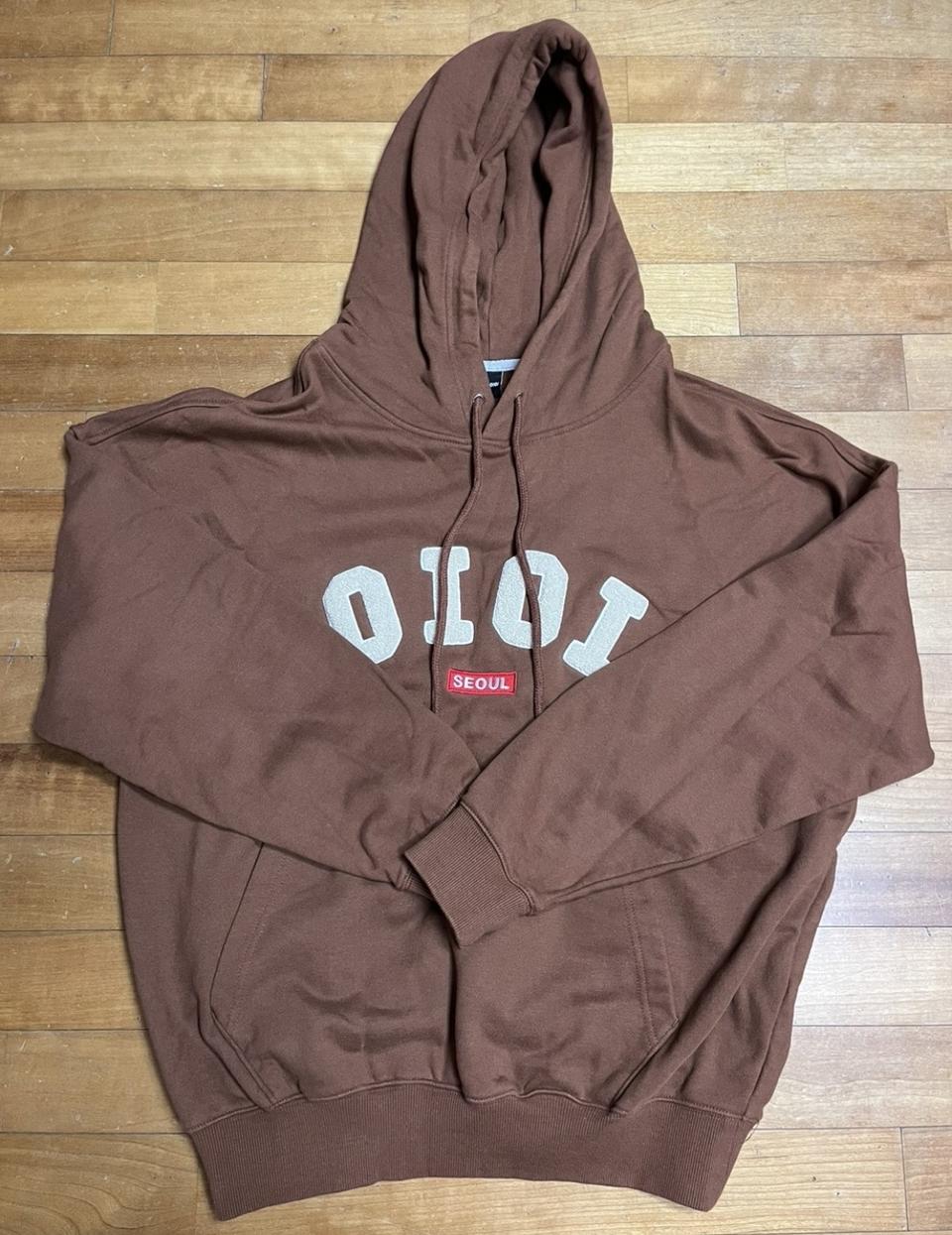 오아이오아이 후드티