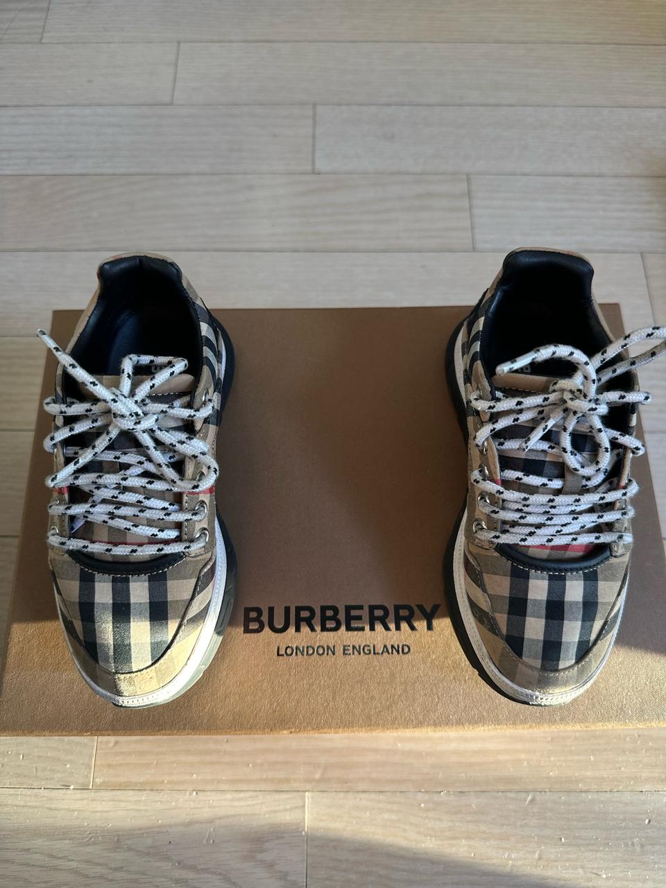 버버리 체크 빈티지 키즈 스니커즈~