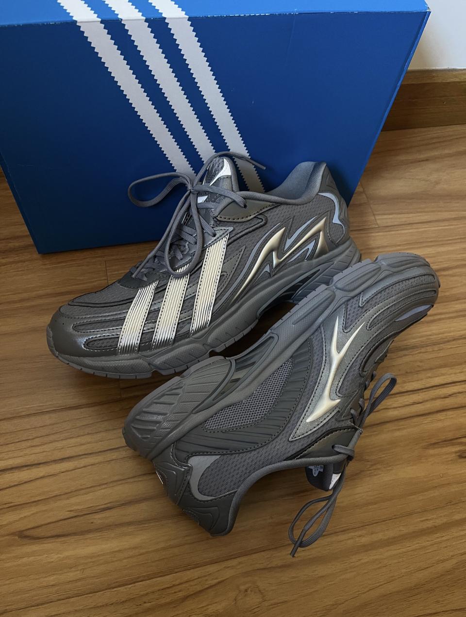 아디다스 운동화