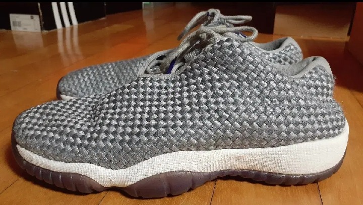 나이키 에어 조던 퓨쳐 로우 울프 그레이 250