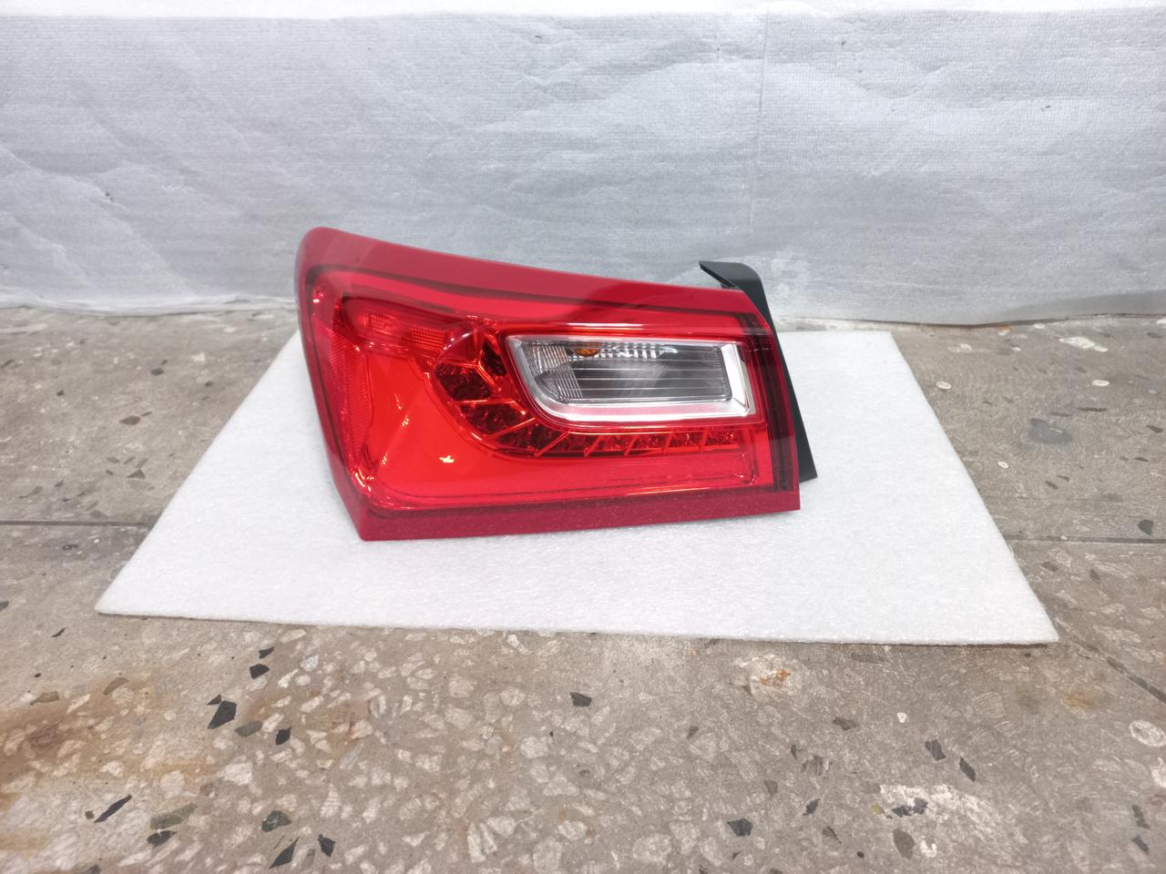 올뉴말리부 운전석 LED 후미등