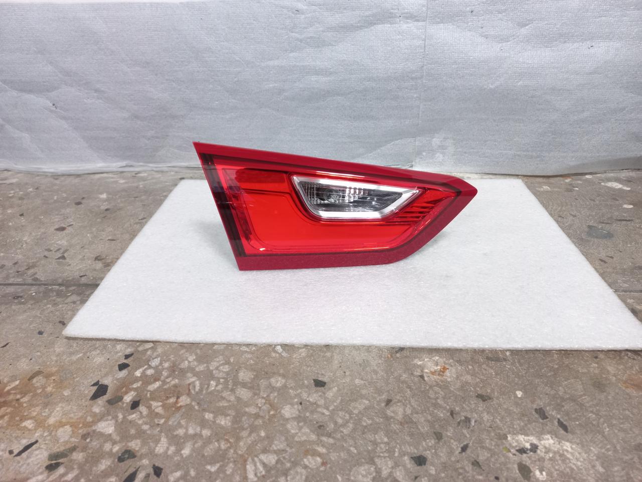 올뉴말리부 운전석 LED 트렁크등