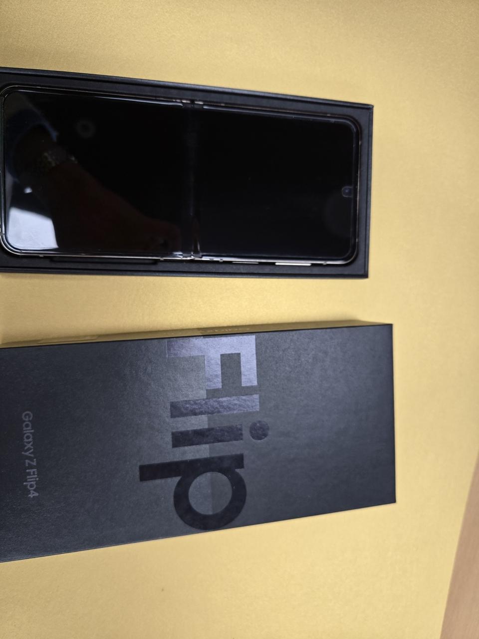 갤럭시z플립4 256기가