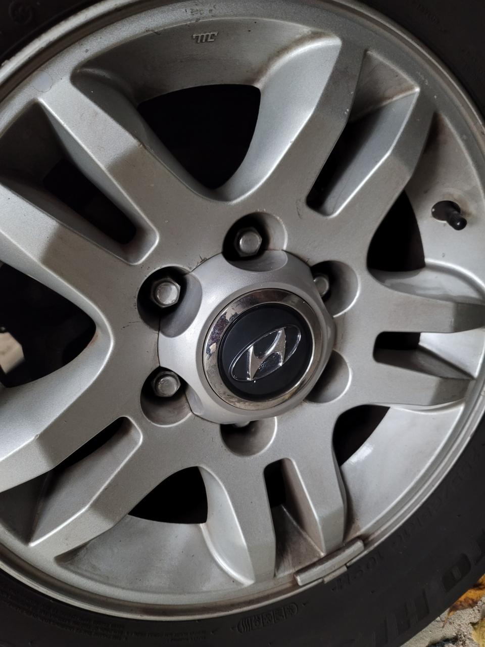 테라칸 순정휠 16인치 구합니다