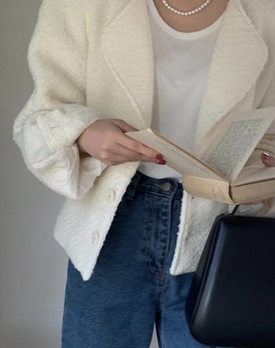 위어Ouir 노카라 트위드자켓 아이보리