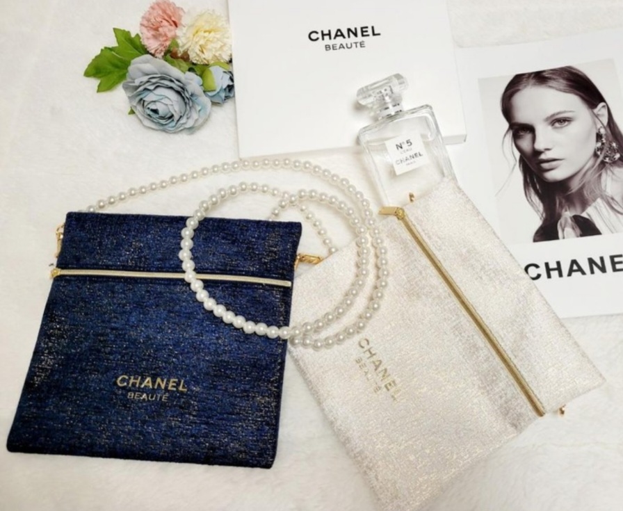 *샤 넬 정품. 뷰티 납작 펄 파우치 리폼 (진주스트랩포함)