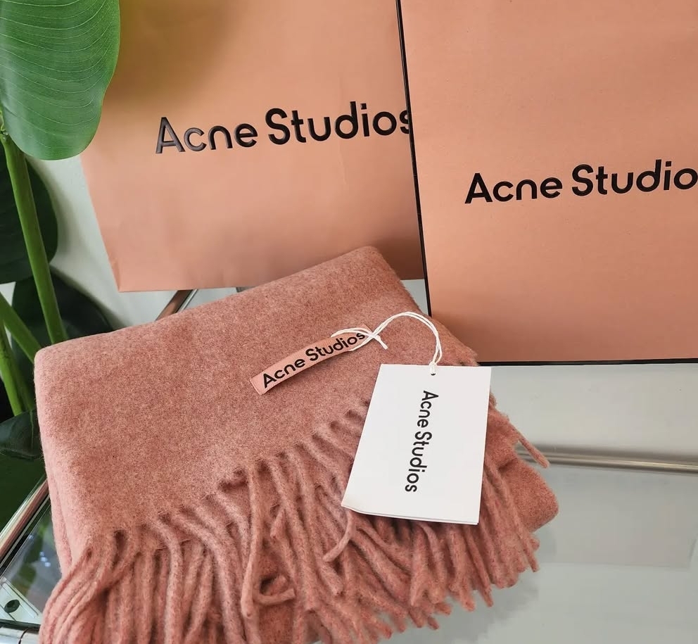 아크네스튜디오 머플러