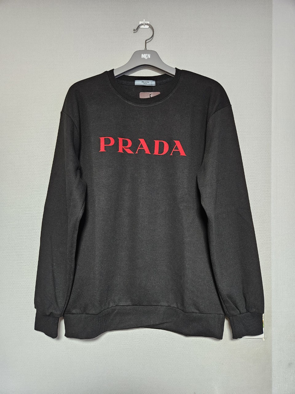 새상품  프라다 테크리컬 로고 티셔츠