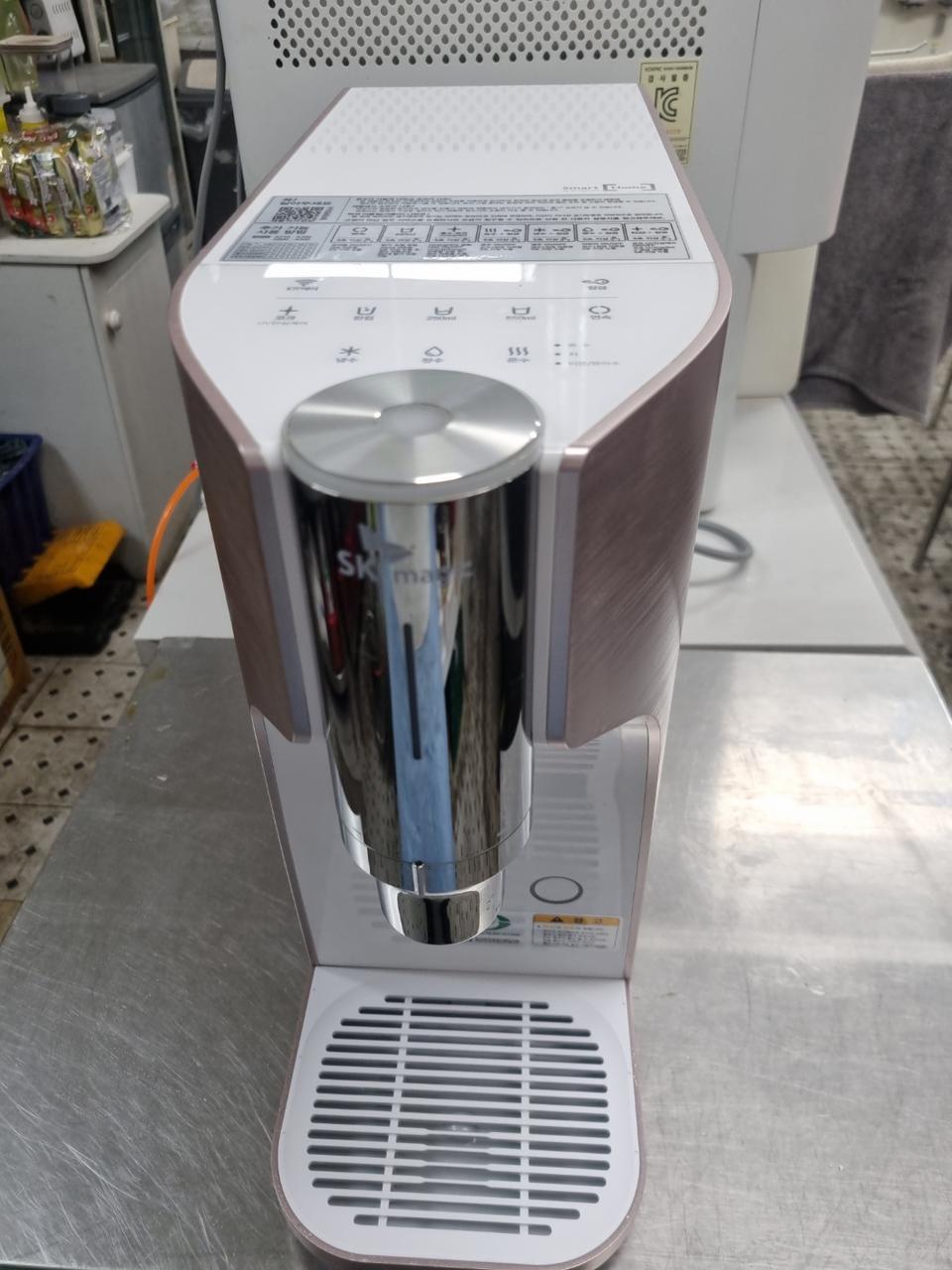 SK매직 정수기 특A급 팝니다거의새것같은컨디션입니다.