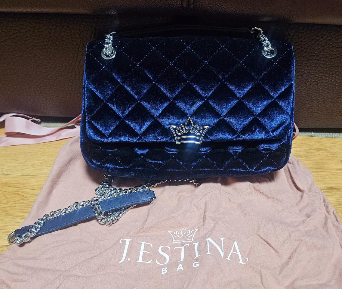 제이에스티나 벨벳 퀼팅 체인백 크로스 숄더백 네이비