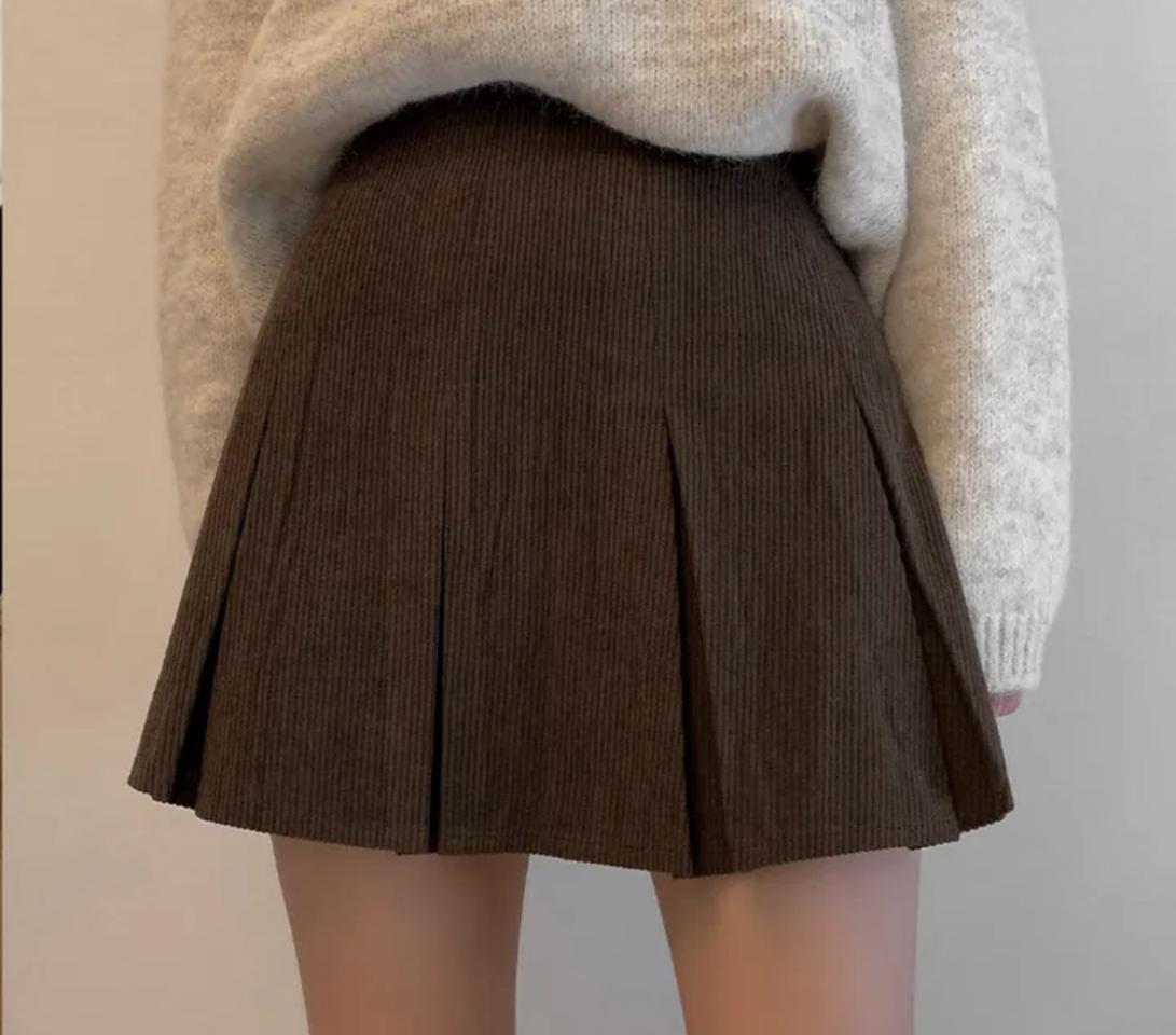 (새상품)골덴 플리츠 치마 바지(블랙)