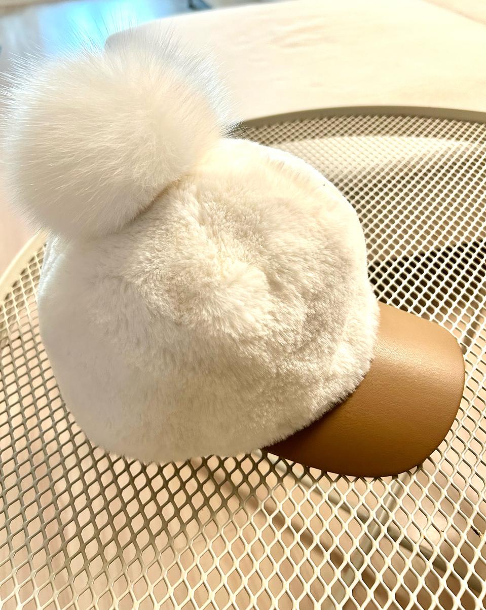 깔랑 폼폼 퍼 캡 모자