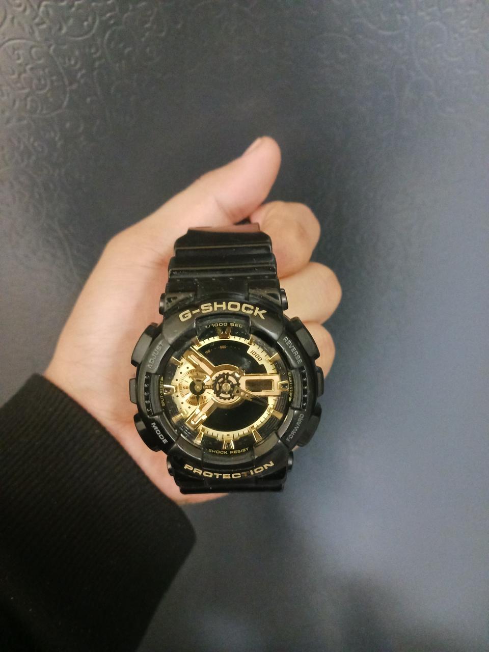 카시오 G-SHOCK(지샥) (골드/블랙) 시계 팝니다