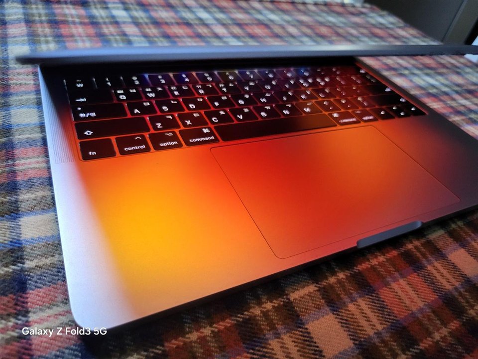맥북프로 2017 13인치CPU i7 3.5GHz메모리 16기가