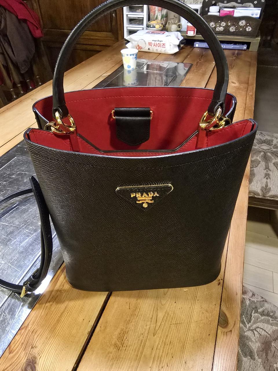 프라다 두블레 사피아노 파니에 스몰 숄더백