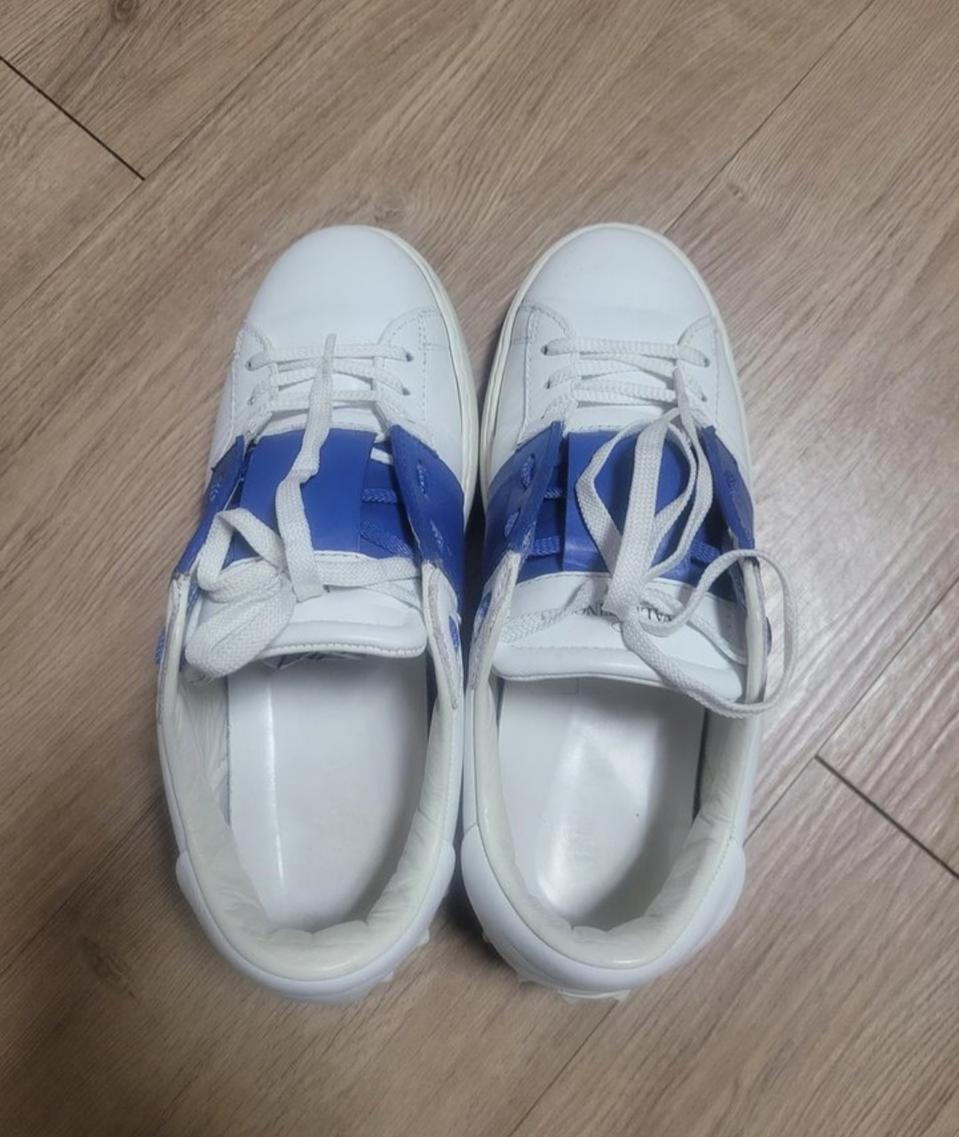 가격 내림 (정품) 발렌티노 블루 히든 스니커즈 255~260