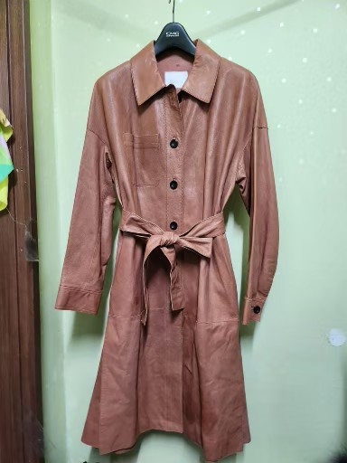 발렌시아양가죽자켓55~66(반가슴51)착색부분(사진참고)있어요택포740