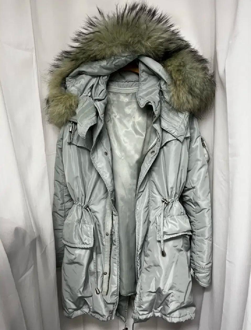 앤비제이 후드퍼 패딩 점퍼 후드퍼가 풍성합니다