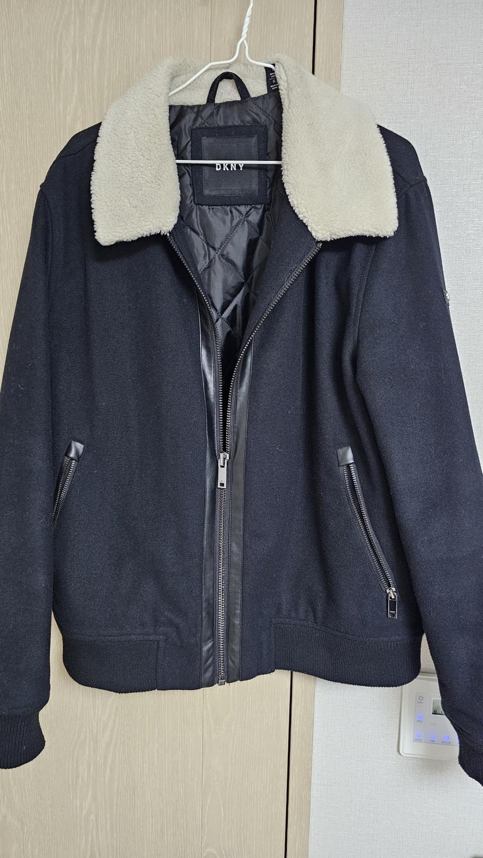 DKNY 양털카라 자켓