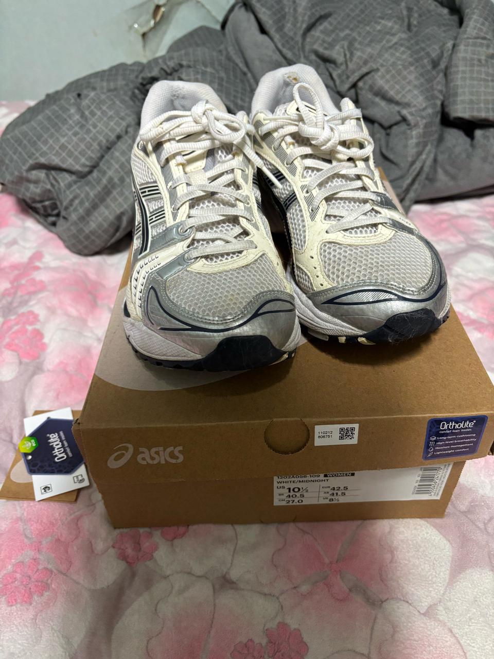 아식스 젤카야노14 화이트 미드나잇 270사이즈 새상품급 판매