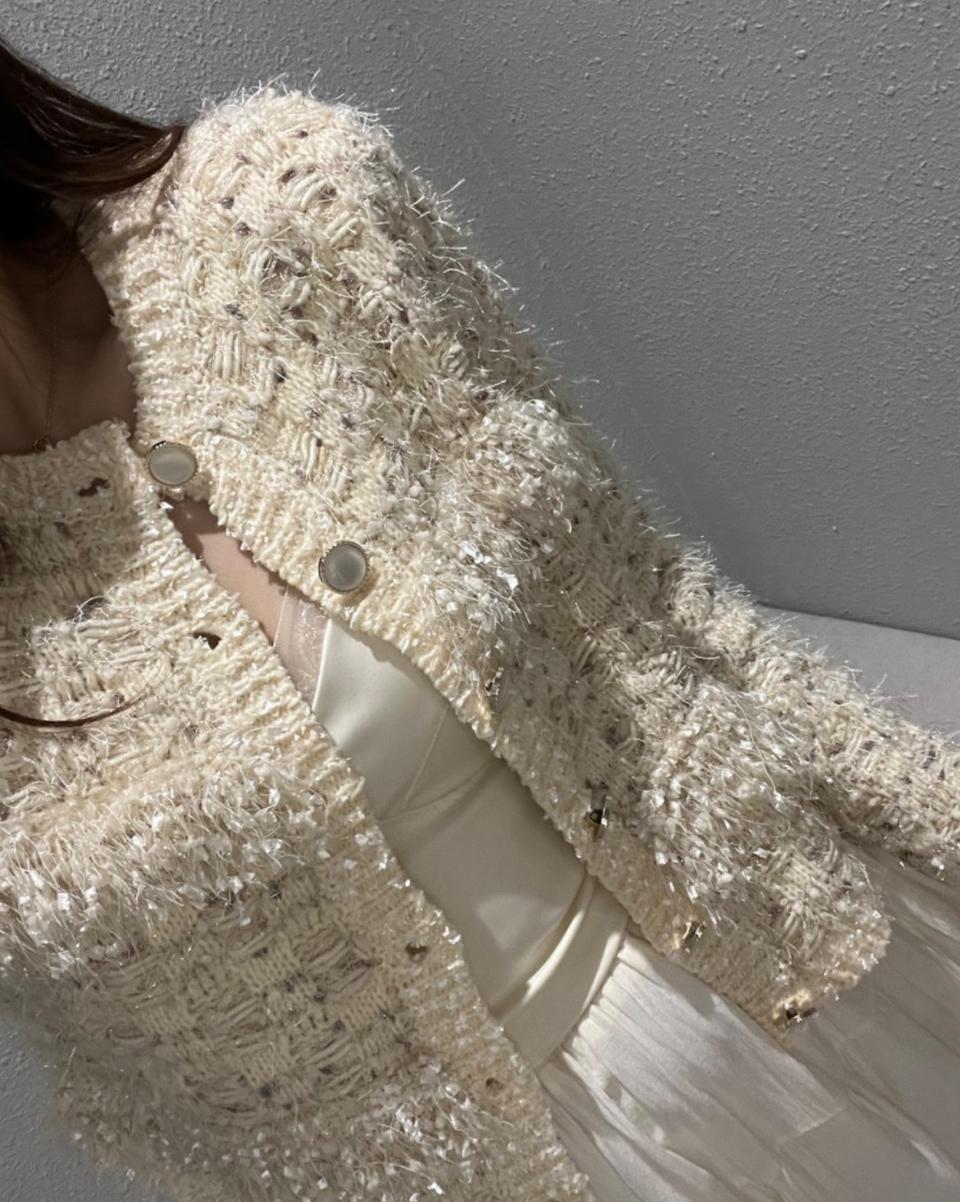 새제품) 트위드 가디건 구매가84000