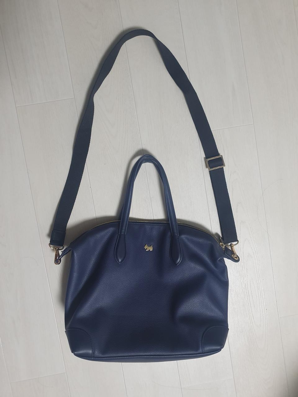 아가타 가방 크로스백 토트백