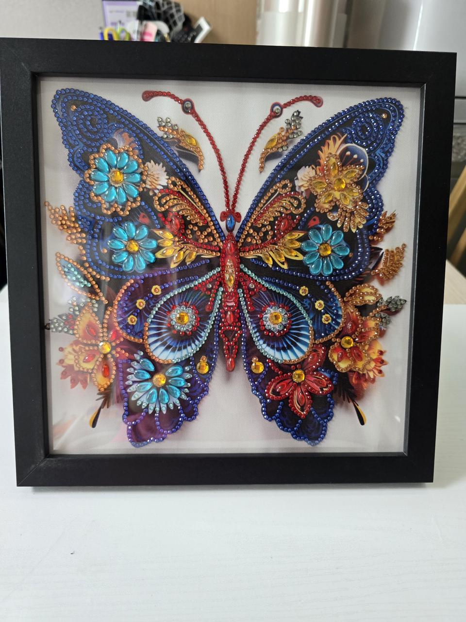 입체감있는 나비 보석십자수 액자완성품(부분수)