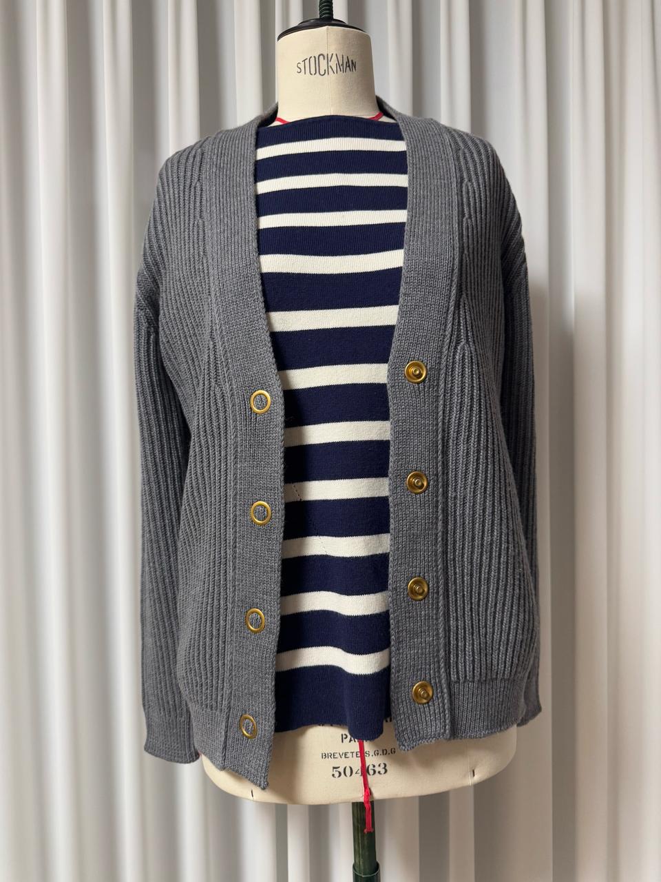 이탈리아브랜드 세미쿠튀르 그레이 가디건