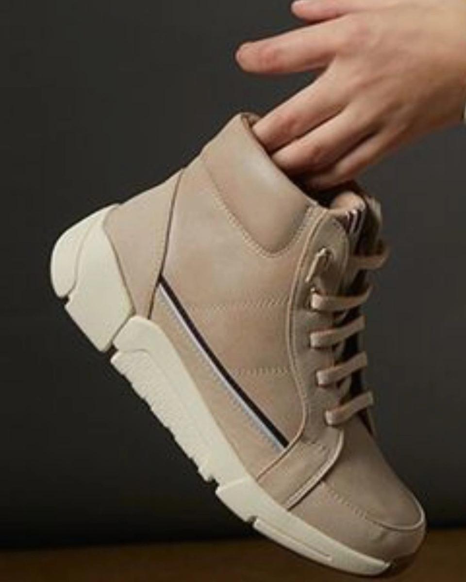 엘르 소가죽 기모 키높이 5.5cm스니커즈.245mm.