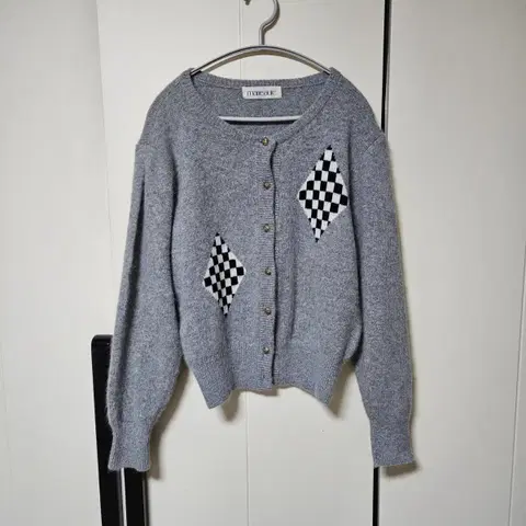 울80(앙고라40) 그레이 체크 빈티지 골드단추 가디건