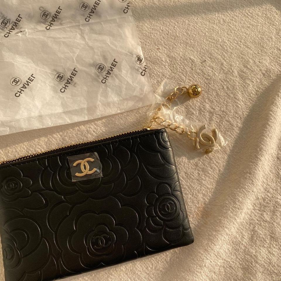 샤넬 까멜리아 노벨티 클러치 미니