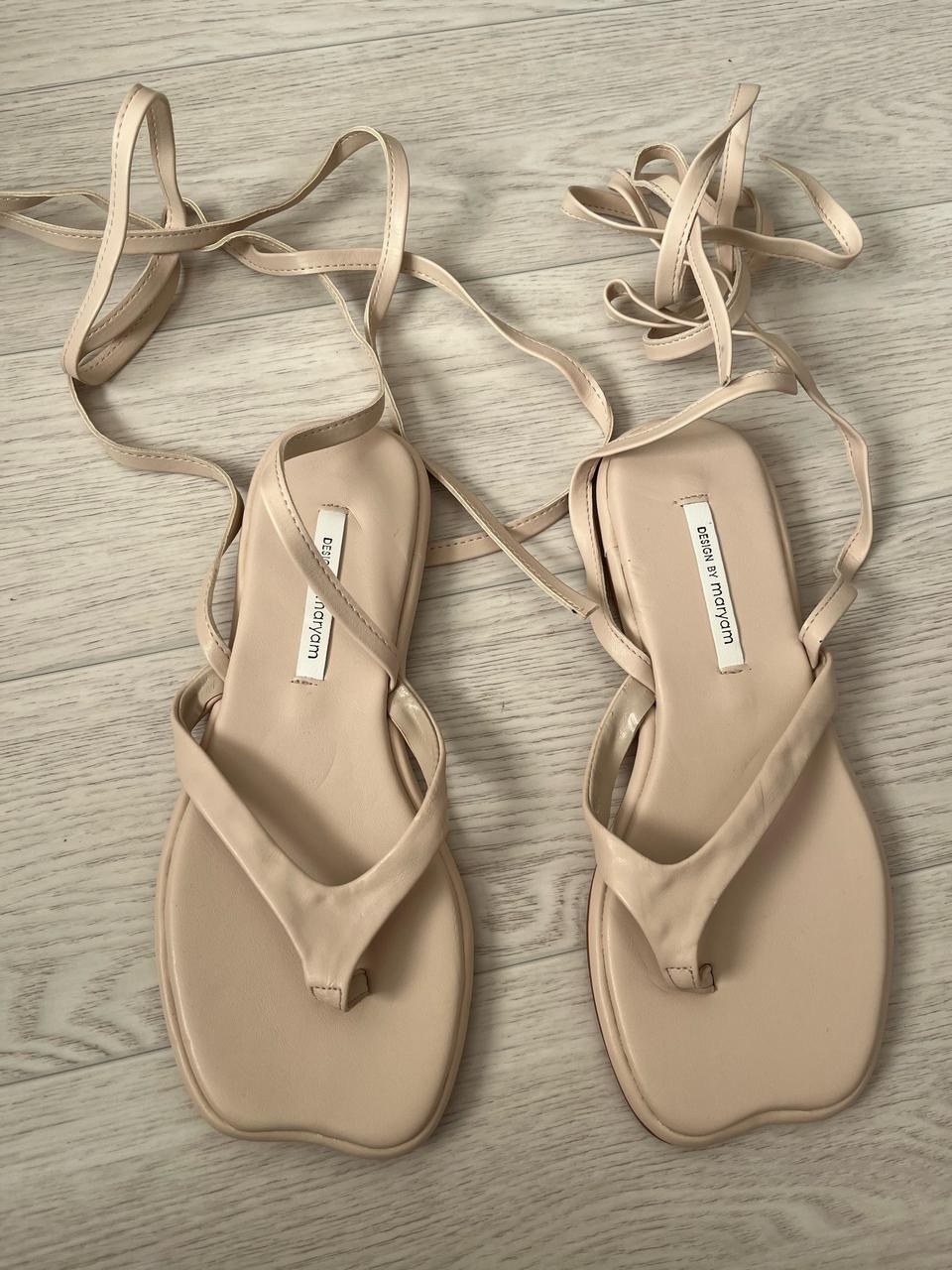 스타일난다 레이스업 샌들 (새상품)