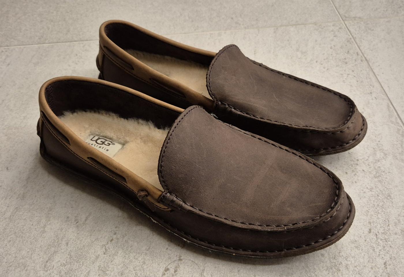 어그 로퍼 270 새제품 UGG