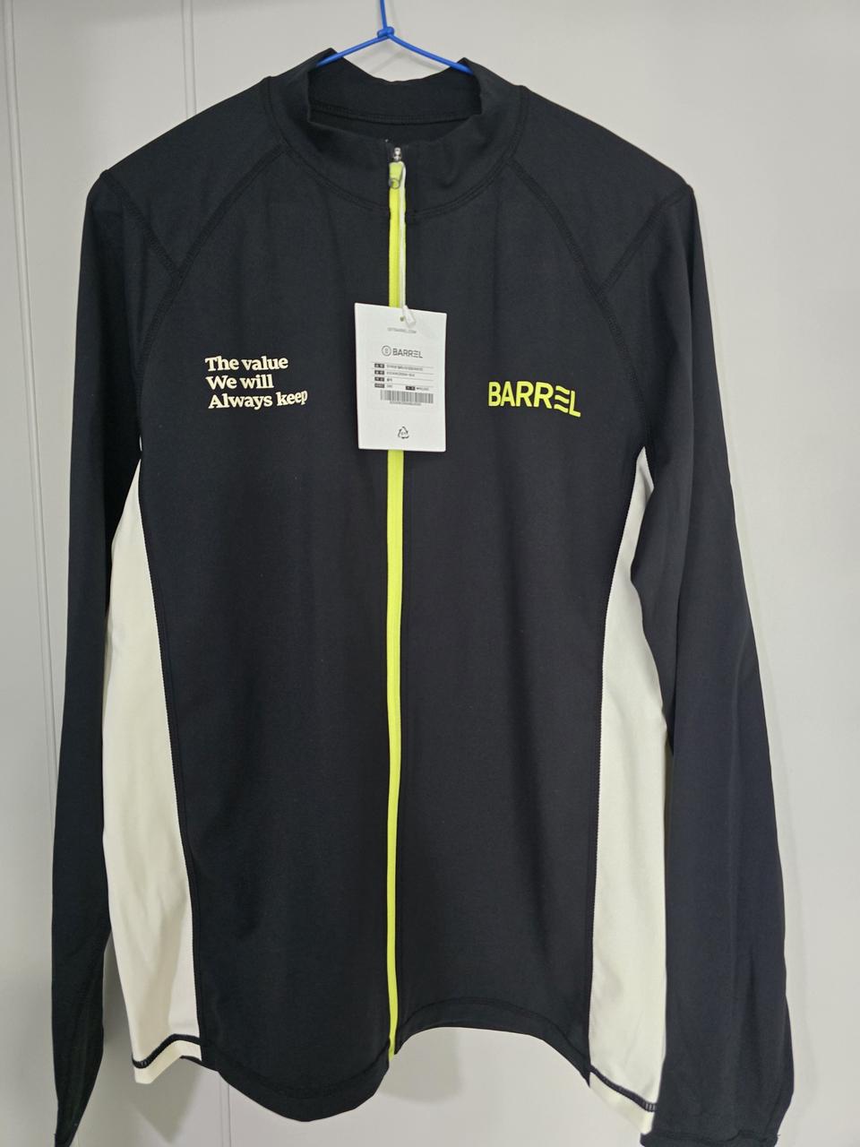 ((새상품)) 택99,000원 배럴 집업 래쉬가드 남녀공용