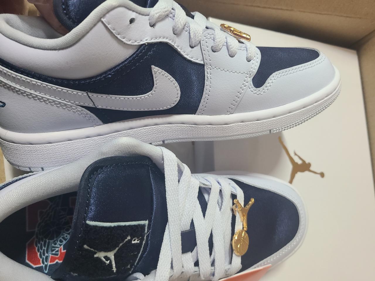 에어조던1 로우 SE 225