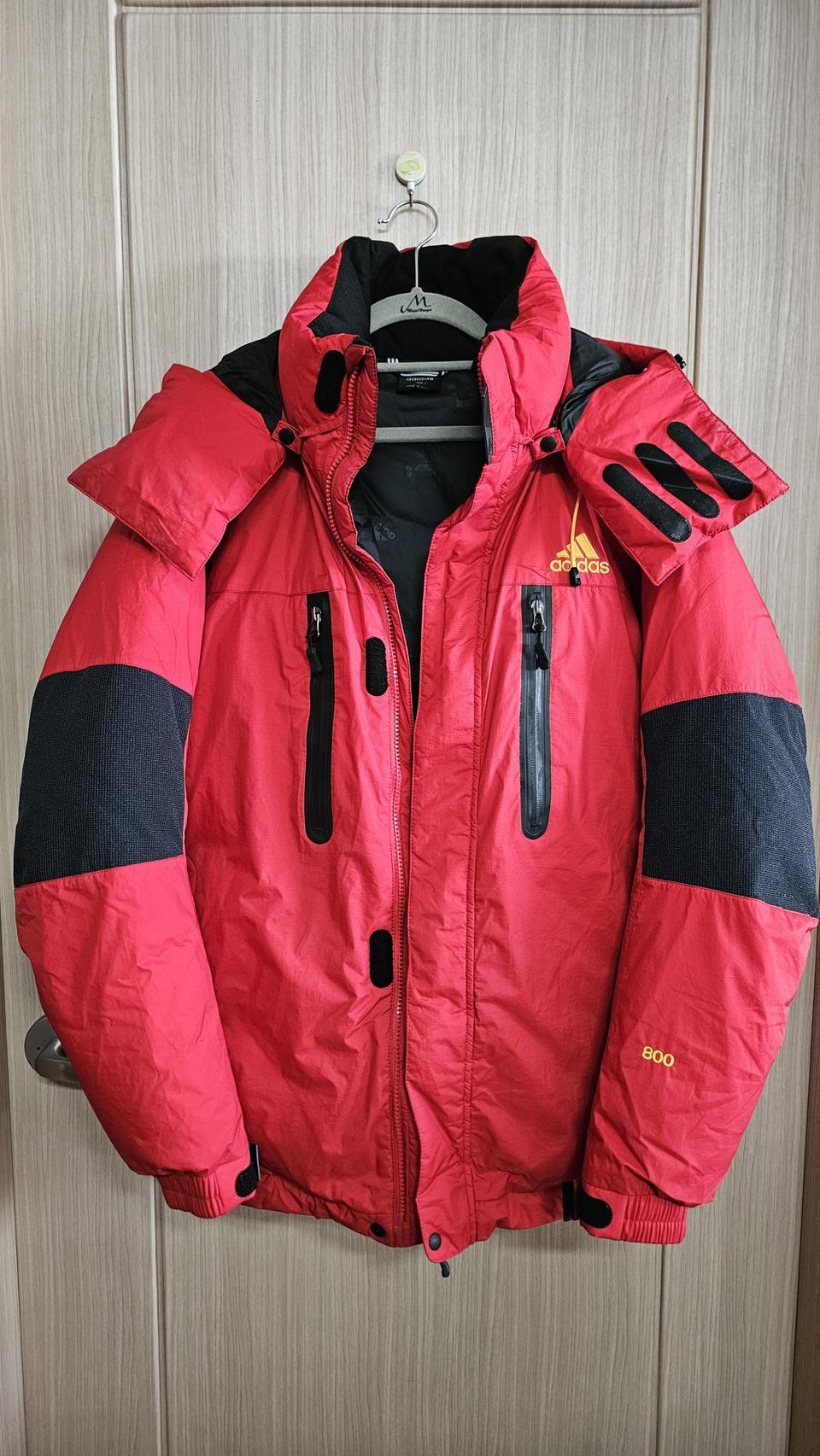 아디다스 구스패딩