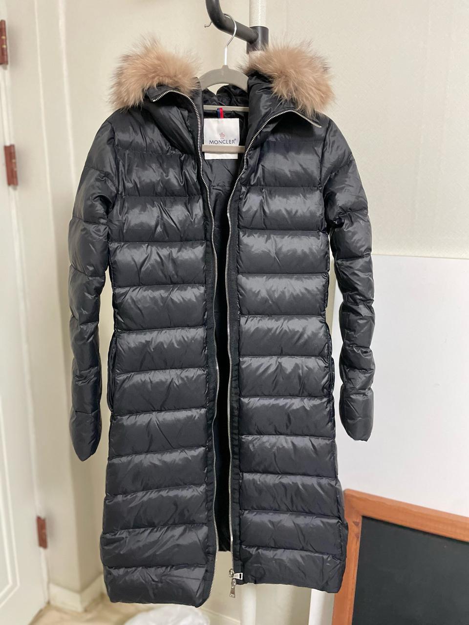 몽클레어 트리콧 패딩