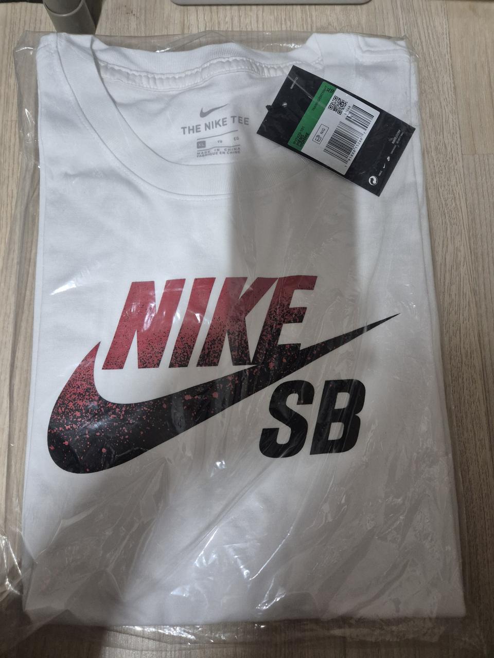 나이키정품)SB 드라이로고 반팔티셔츠