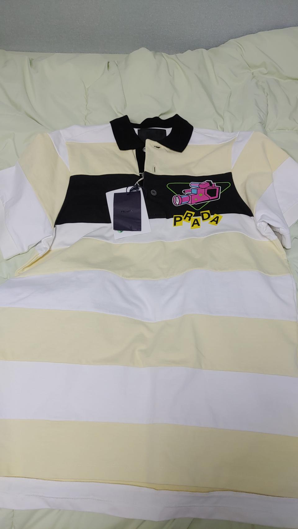 [새상품] 프라다 카메라 폴로 셔츠 반팔