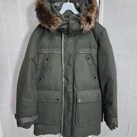 stenNY 남성패딩100 라쿤털 소가죽배색 새제품 하프패딩