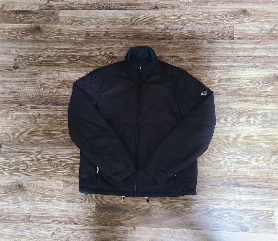 프라다 경량패딩 리버시블 L 100~103 명품아우터의류옷점퍼 몽클레어톰