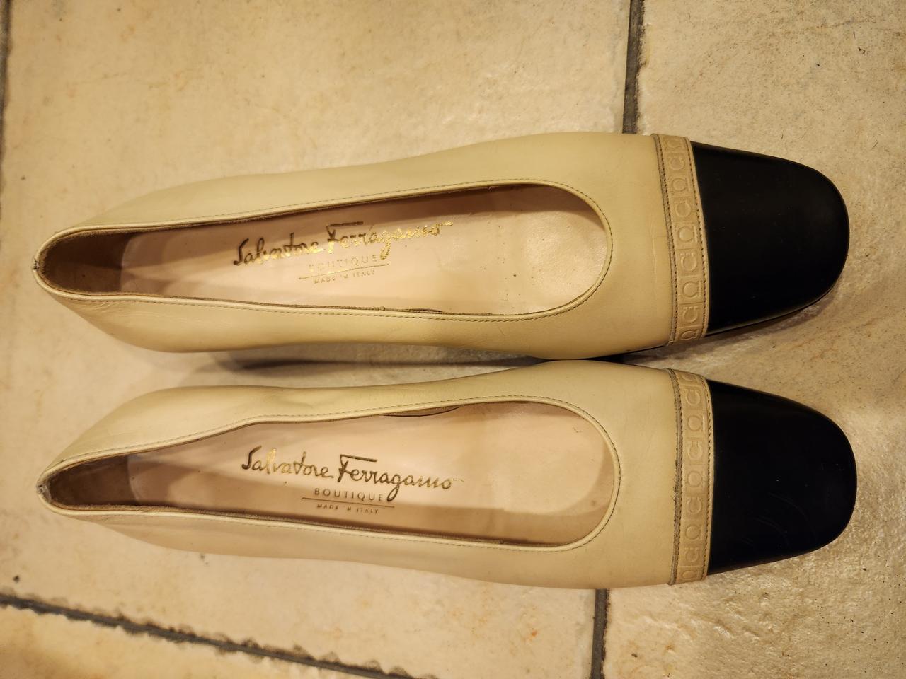 정품  페라가모 구두