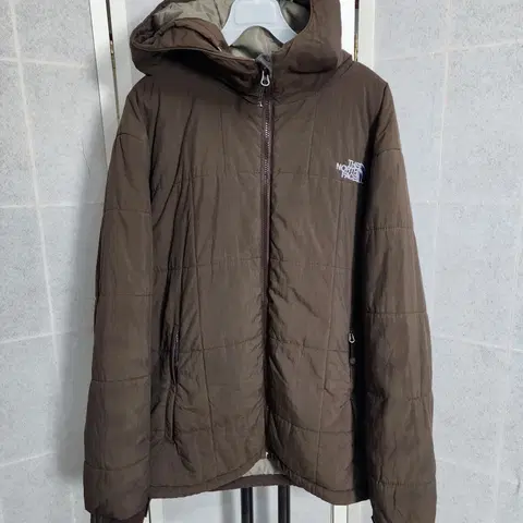 노스페이스 경량패딩100 남성패딩