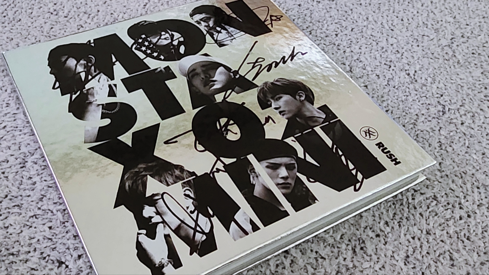 몬스타엑스 친필싸인앨범 /MONSTA X 사인 앨범