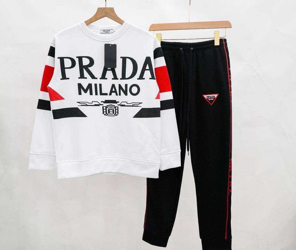 프라다 츄리링셋트 새제품