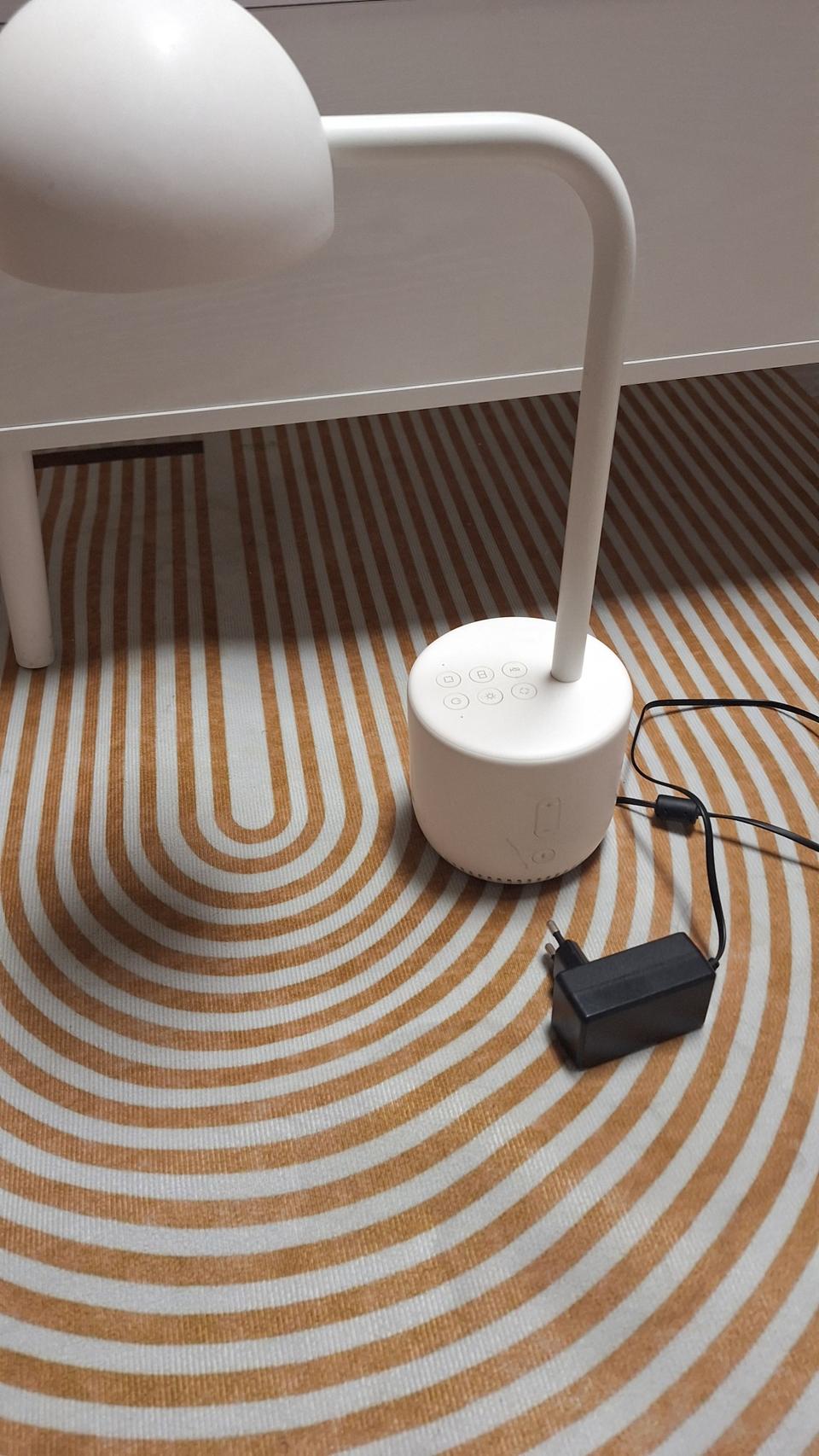 책 읽어주는AI 네이버 클로바 램프