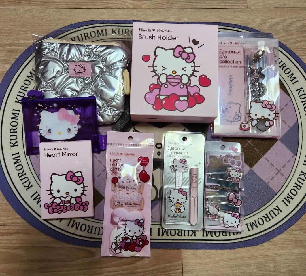 필리밀리 헬로키티 에디션 일괄판매합니다