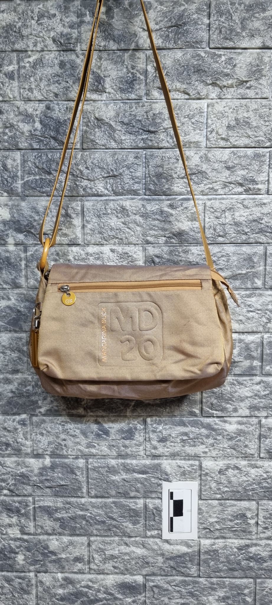 만다리나덕 캐주얼 크로스가방